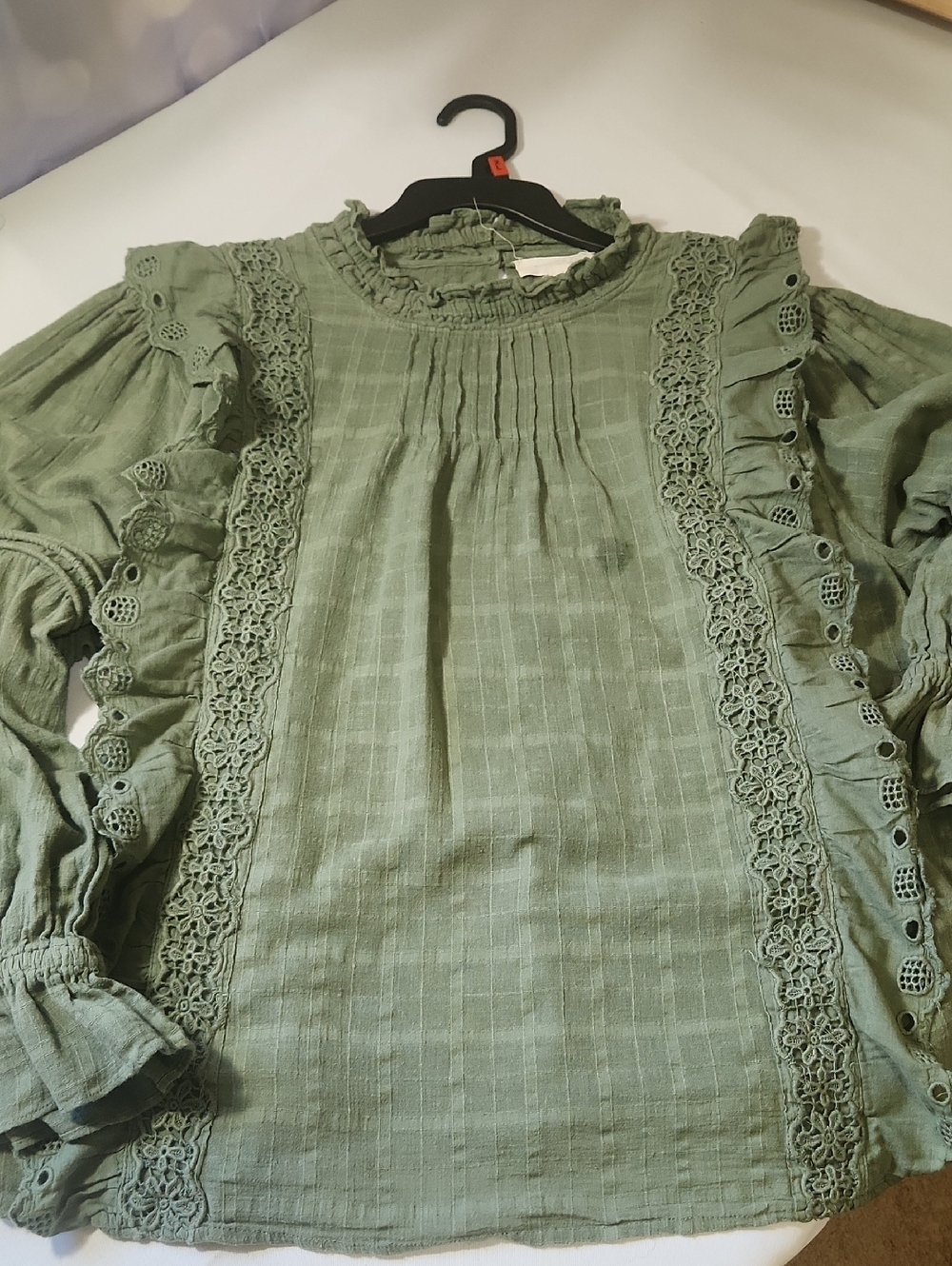 🐦Lace-Trim Ruffle Blouse in Sage Green